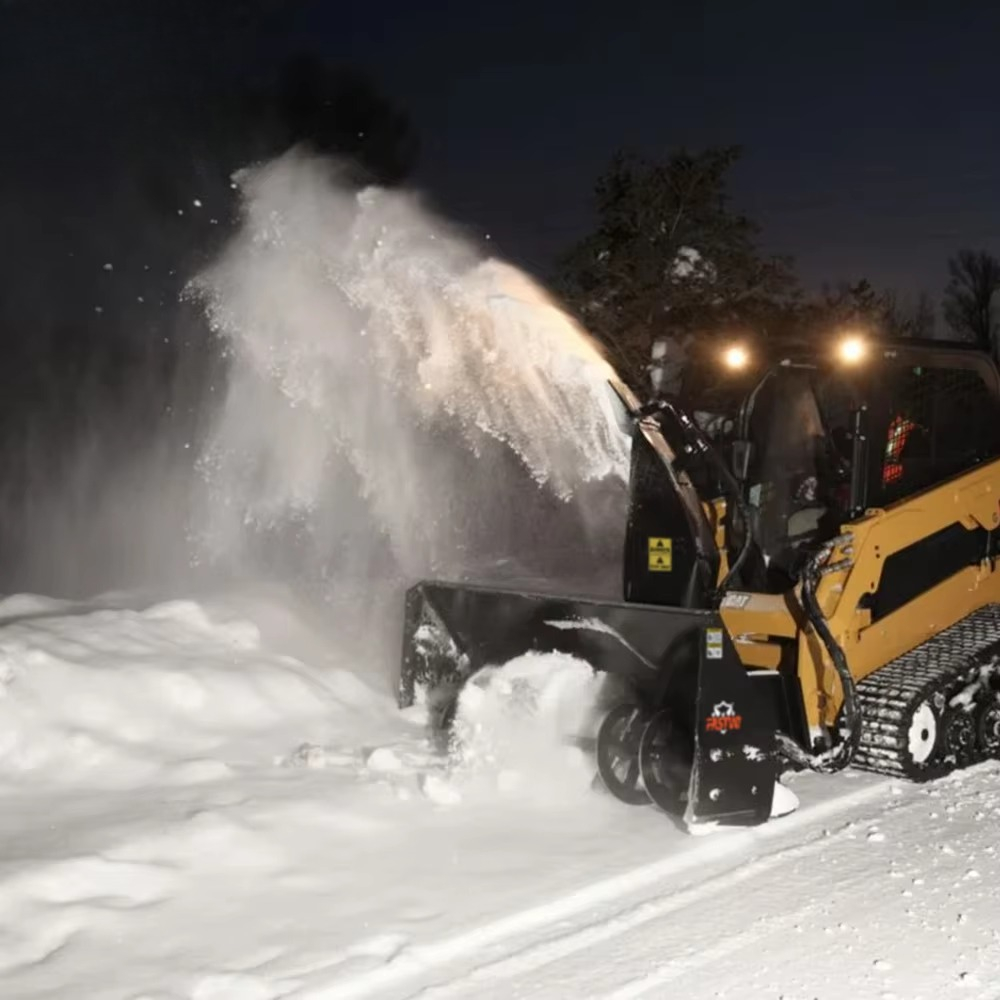 เครื่องเป่าหิมะสำหรับรถตักล้อย - Skid Steer Loader บทวิจารณ์และราคา