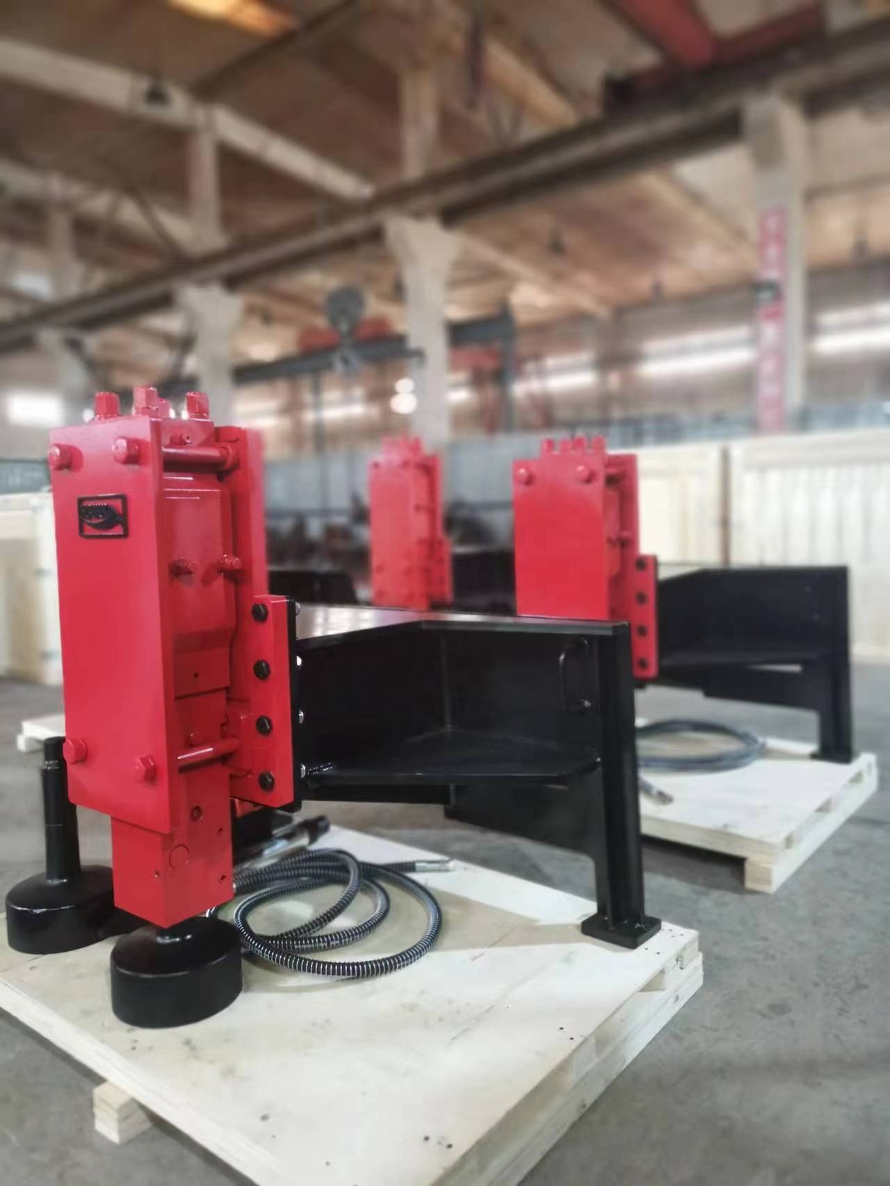 หัวเจาะหินไฮดรอลิกสำหรับรถตักล - Skid Steer Loader บทวิจารณ์และราคา