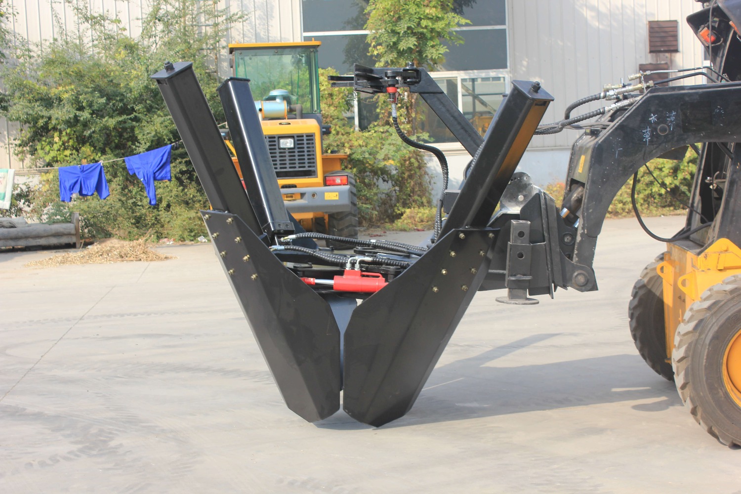 เครื่องย้ายต้นไม้แบบไฮดรอลิกสำ - Skid Steer Loader บทวิจารณ์และราคา