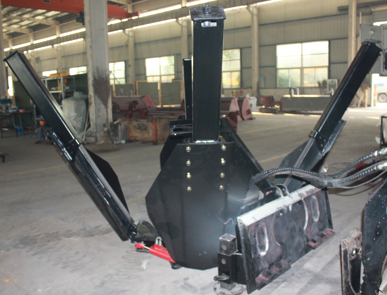 เครื่องย้ายต้นไม้แบบไฮดรอลิกสำ - Skid Steer Loader บทวิจารณ์และราคา